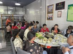 大堂-佳缘野生菌食府