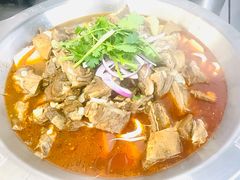 红烧羊排火锅-财大小吃街·小吃侠