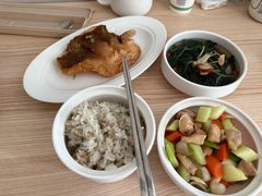 -雪梅月子中心(华侨城店)
