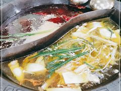 -重庆故事姊妹老火锅(财经学院店)
