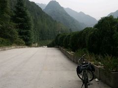 -沣峪森林公园龙潭戏水景区