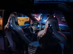 -TESLA 特斯拉(上海太古汇体验店)