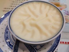 -广信牛奶甜品世家(台东店)