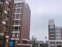 -上海市曹杨第二中学