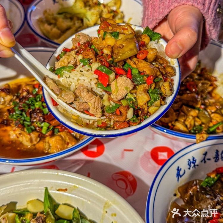 怀化本地朋友推的这家下饭菜真不错！