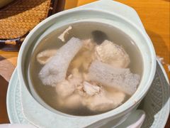 竹笙木耳炖土鸡汤-乐忻皇朝(上海中心大厦店)