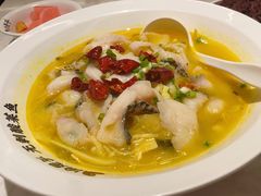 无刺酸菜鱼-渝是乎酸菜鱼(龙旗购物中心店)