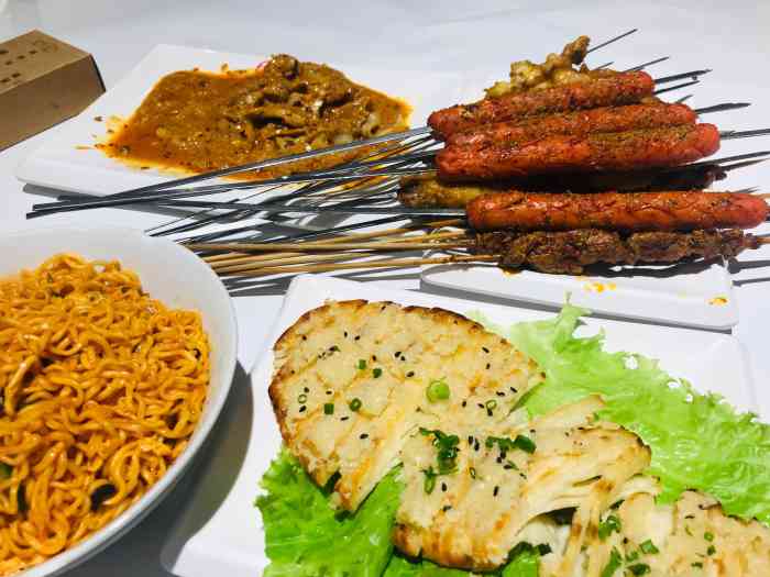 白氏兄弟烧烤二街店我们带朋友有来了