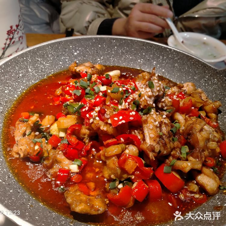 "梁记粥铺：优质服务与美味享受的理想之选"