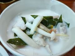 东卡椰奶鸡汤-荷花泰菜(东方新天地店)