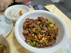 小炒牛蛙-笨罗卜浏阳菜馆(太平街店)
