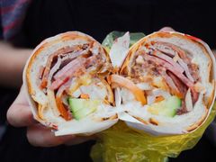 -Bánh Mì Huynh Hoa