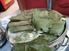 饽椤叶饼-龙香居海鲜浑锅家常菜·特色驴肉