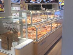 面包甜点陈列柜-好利来(新宜白店)