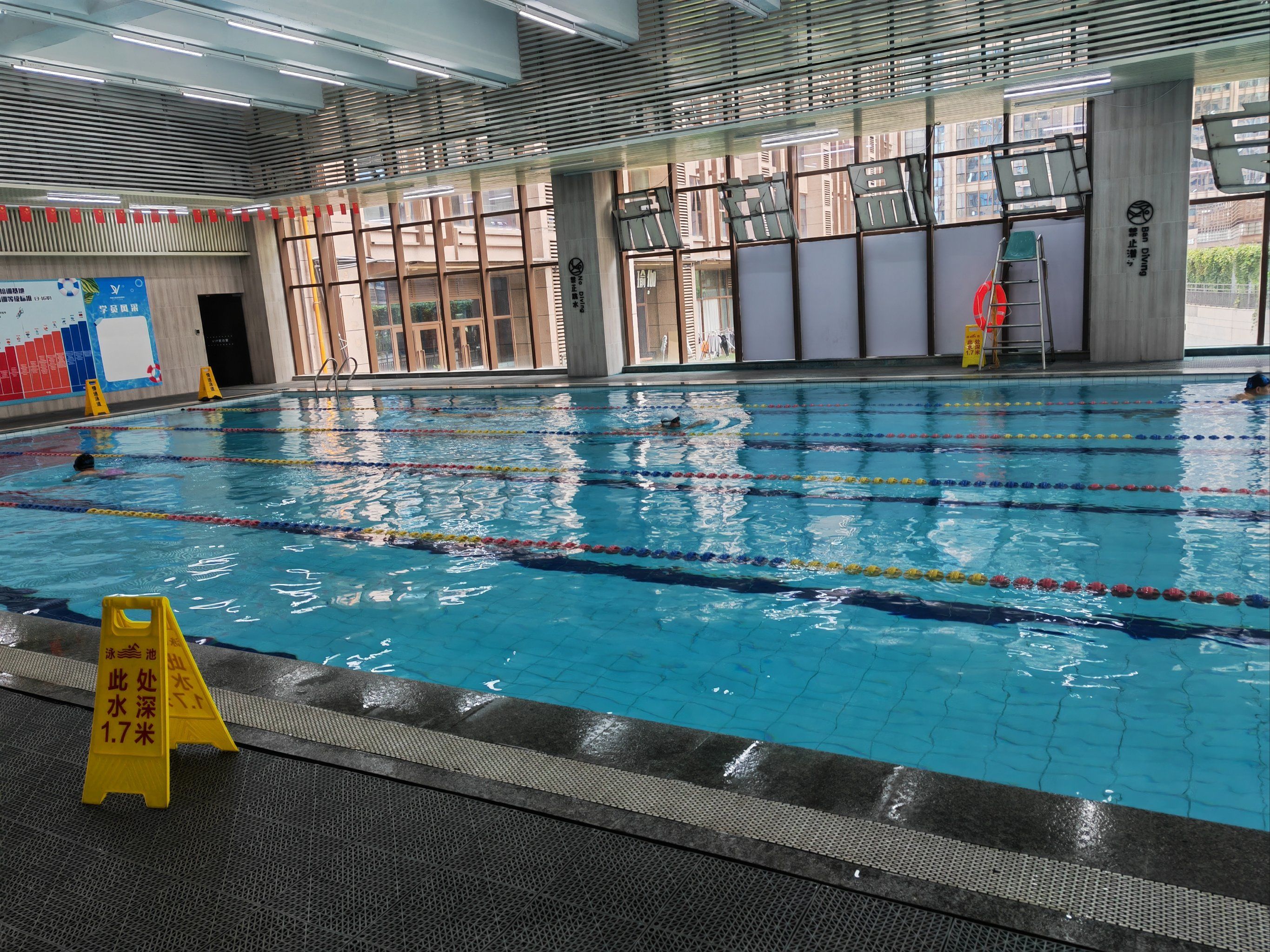 游得不错,自我感觉良好