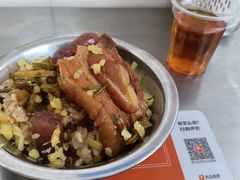 -梁阿婆廿年老牌扣肉糯米饭