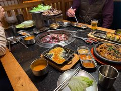 -韩烧牛中牛·甄选黑牛烤肉(黑金店)
