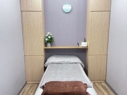 -PE SALON 