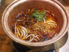 酸辣椒铜锅米线-都氏二当家(九方店)