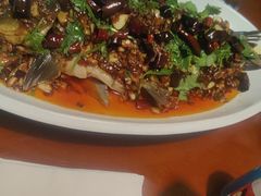 -老码头黑皮肘子锅包肉(赣水路店)