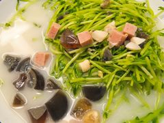 上汤浸豆苗-你鲟欢·香茅柠檬鱼(金沙店)