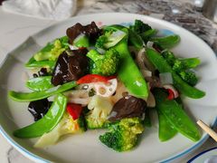 -虹海圣肉饼店家常菜馆