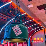 对不起我的包 都被这家火锅店赚去了