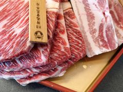 -铭牛烧肉·和牛海鲜自助(高新月牙湖店)