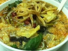 -丽丽三鲜螺蛳粉(田林路店)