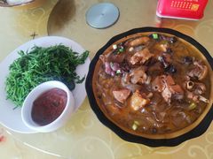 -华龙特色大骨鸡农家菜馆