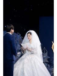 -MECCI婚礼摄影跟拍(红东方广场店)