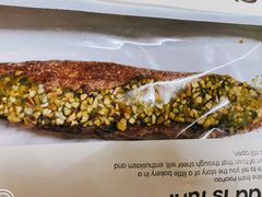 开心果海盐巴斯克法棍-PAOPAO Bakery&Café(港汇店)