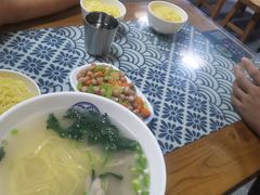 -鲁毓鲜蓬莱小面(黄山路店)