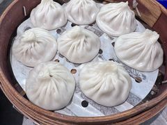 -莱莱小笼·乔艾