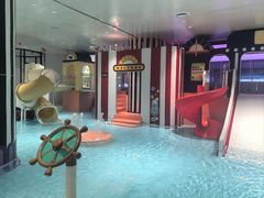 -涨巢·潮玩水疗局