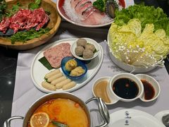 -红鼎豆捞·非遗鲍皇汤火锅(宝丰路店)