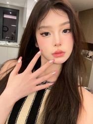 -七月美睫 美甲