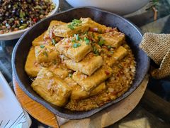 蒜香火腿包浆豆腐-云海肴·汽锅鸡·云南菜(天山百盛优客店)