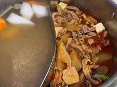 牛杂鸳鸯锅-左庭右院鲜牛肉火锅(浦江欢乐颂店)