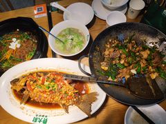 -费大厨辣椒炒肉(万家丽一店)