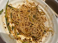 -肥肥虾庄·金牌油焖大虾(汉街SKP店)