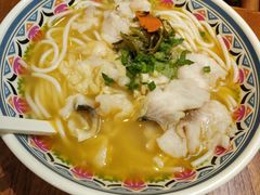 金汤去骨酸菜鱼米粉-鑫花溪牛肉米粉(苏州中心店)