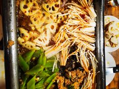 -宏兴烤鱼山庄(宣恩总店)