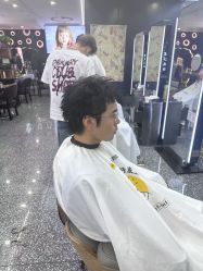 -藤野造型·烫·染发型设计店
