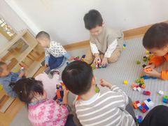 -蒙蒙狮蒙台梭利儿童之家
