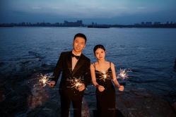 -雪中彩影婚纱摄影·微光艺术中心