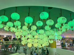 -m豆巧克力世界(上海世茂广场店)