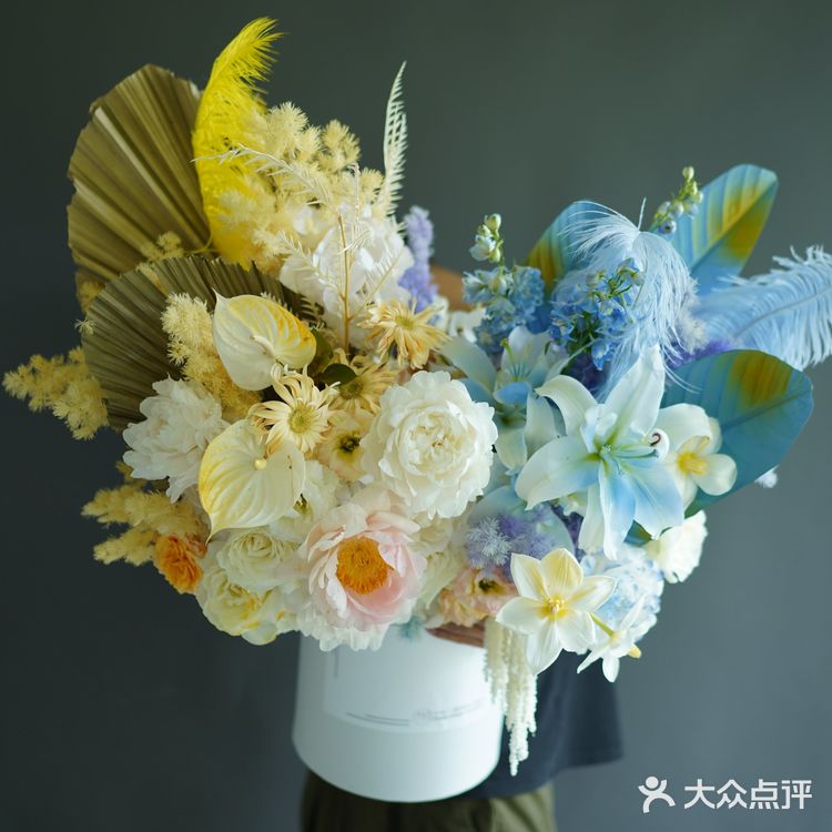 俄式鲜花抱抱桶