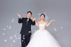 -Mu慕婚纱摄影·超级工作室