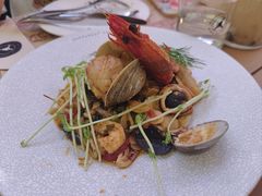 -Mark&Mars Restaurant